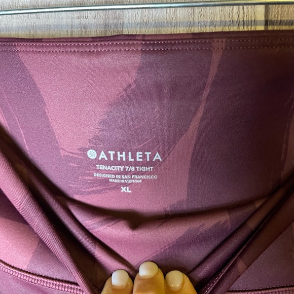 Athleta Tenacity 7/8 Tight in Powerlift - Picture 9 of 11
